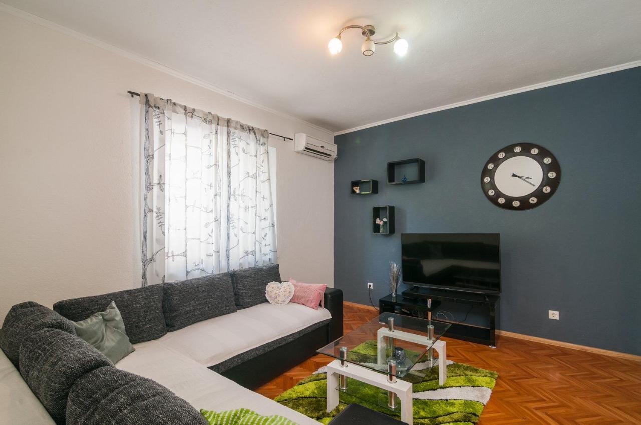 Apartman Neven Podgora Exterior foto